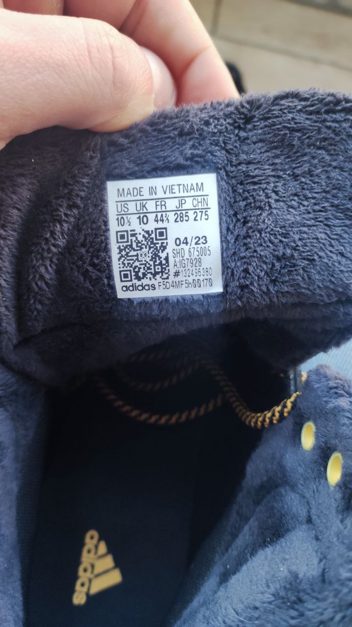 Кроссовки Adidas осень-зима новые, размер 10.5 5