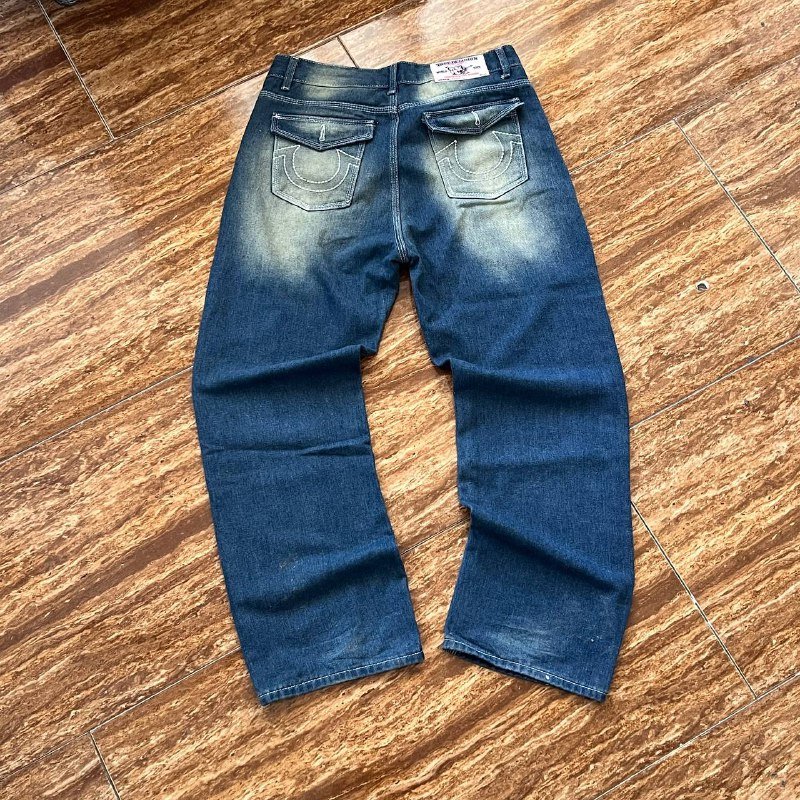 Вельветовый жилет, джинсы, джинсовые шорты, футболки Diesel и Redbull 3