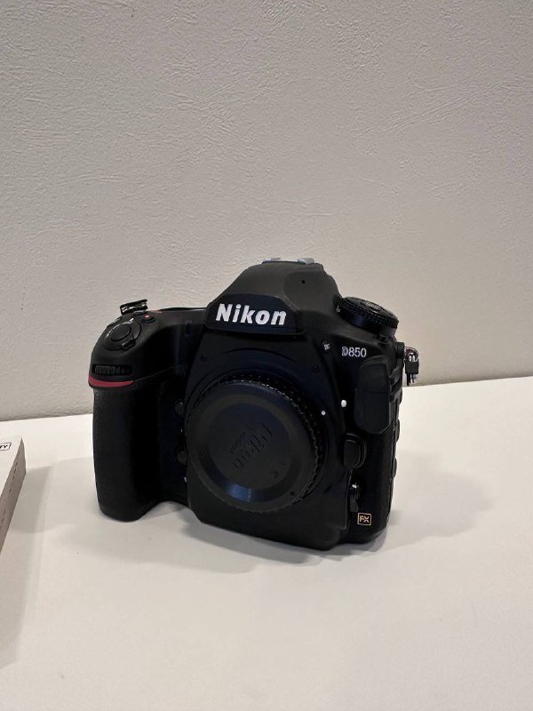 Nikon D850 (body only) professional camera