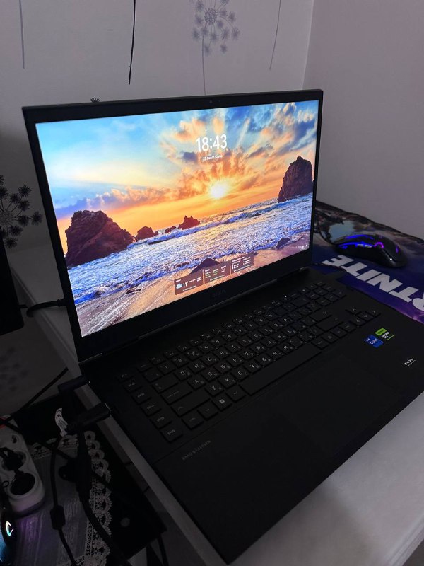 Ноутбук HP OMEN 17 Gaming Laptop 2