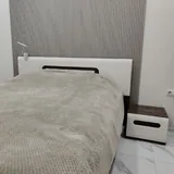 Кровать, две тумбочки 2