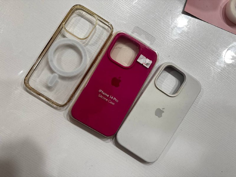 Чехлы для iPhone 14 Pro