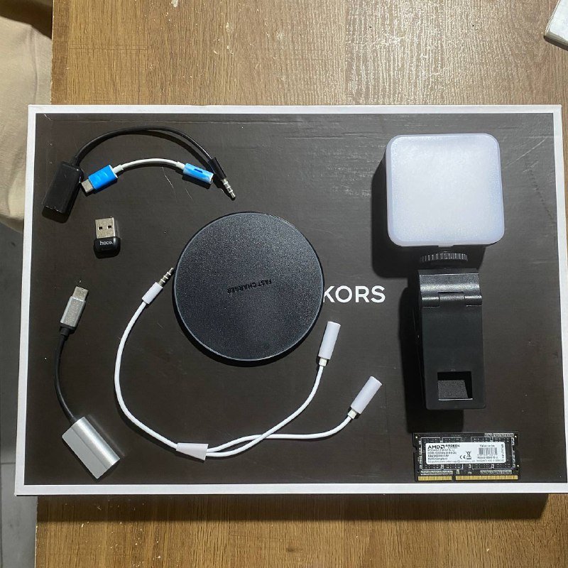 Игра PS 4 Gran Turismo, бинокль, беспроводная зарядка, оперативка, блютуз адаптер, переходники, конструктор 3