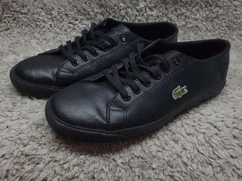 Белые кожаные кроссовки Love Moschino, Коричневые кроссовки Nike, Черные туфли, Черные кеды, Белые кроссовки Puma 7