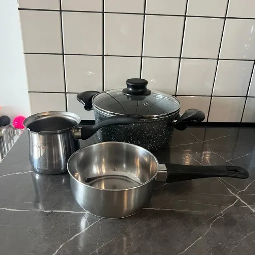 Посуда, кастрюли, миски, кружки