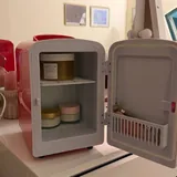 Mini cosmetic refrigerator 4