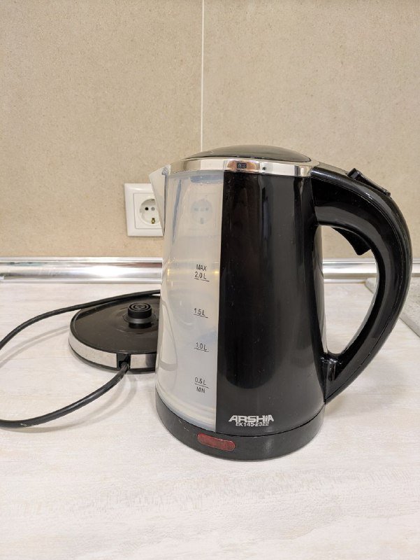 Весы кухонные, банки, лампа, микрофон, аромадиффузор, кровать, блендер, кофемашина, зеркало, чайник, стол и стулья 9