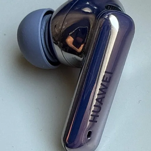 Найден наушник Huawei