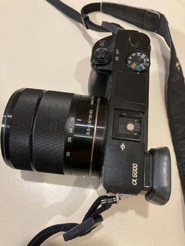 Sony a6000 camera with e-mount lens 18-55 3
