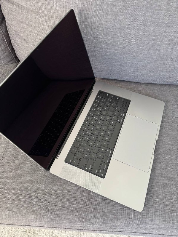 Macbook Pro 16.2” M1 Pro 32GB RAM 512GB SSD 2