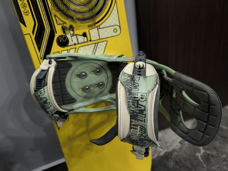 борд с креплениями, ботинки для сноуборда 5