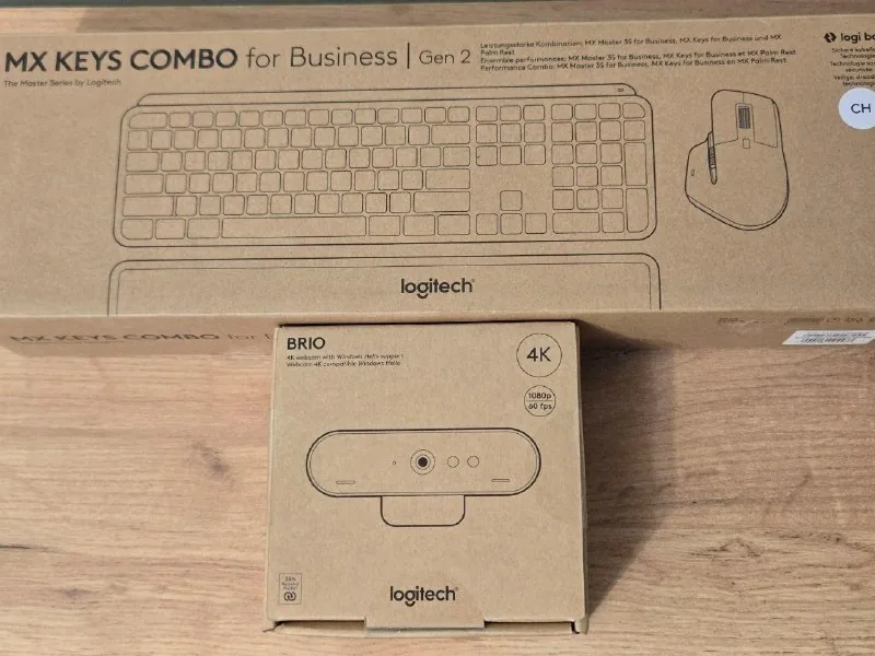Logitech MX Keys Combo, Logitech Brio 4K Pro HDR Webcam 1
