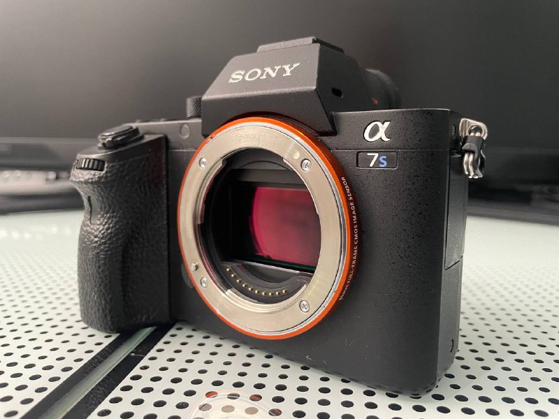 Sony A7s2 камера с аксессуарами и флешкой на 128 гиг