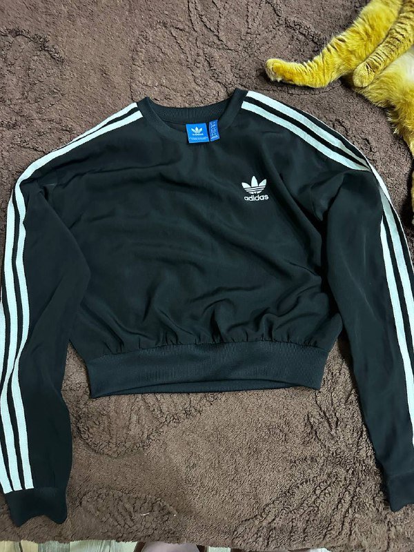 Спортивный костюм Adidas, Джинсовая юбка Levi’s, Искусственная шубка, Косуха 2