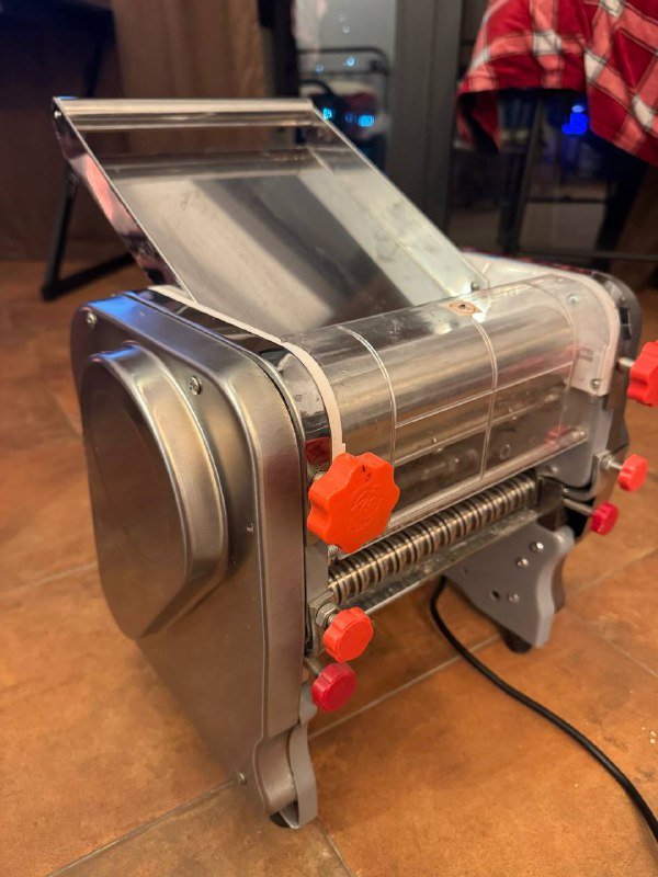 Профессиональная тестораскаточно-тесторежущая машина