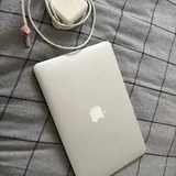 Старенький MacBook 2011 года 1