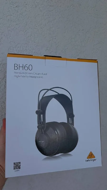 Behringer BH60 Studio Headphones 1