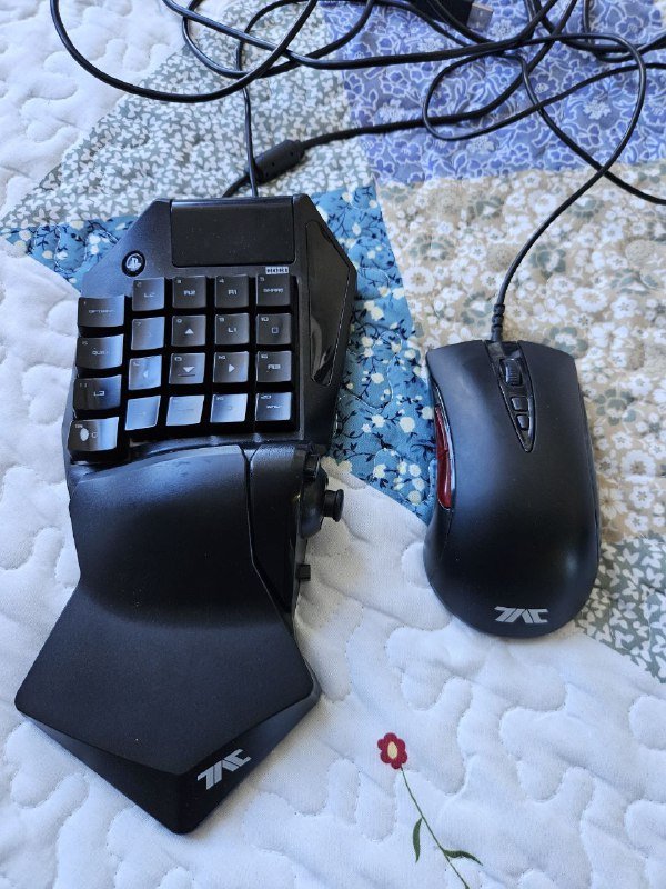 Игровой контроллер Hori TAC (Кейпад + Мышь) для PS4 PS3 PC