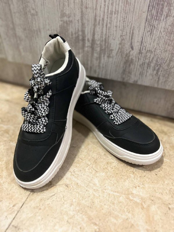 Кроссовки новые и мужские синие, спортивные