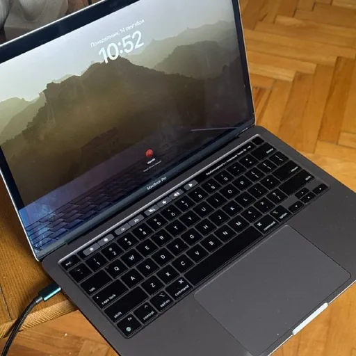 Macbook Pro 2020 8GB 256GB