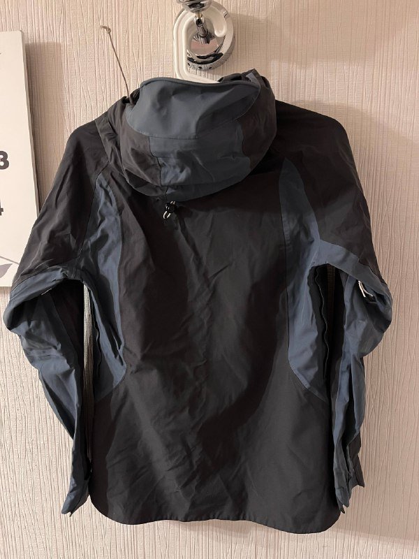 Легкая ветро влагозащитная куртка штормовка 2