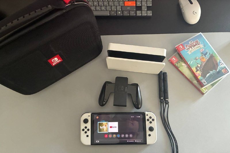 Nintendo Switch OLED 64GB, аксессуары, игры 2