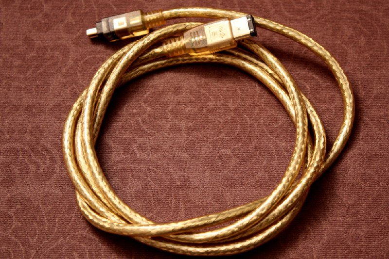 SATA кабель, e-SATA, USB 2.0, IEEE 1394, Кабель питания, COM RS-232 4