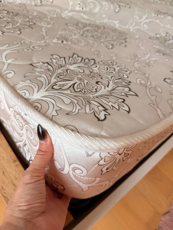 Кровать и матрас 2