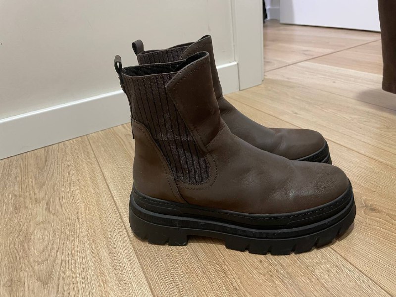 Ботинки размер 39 2