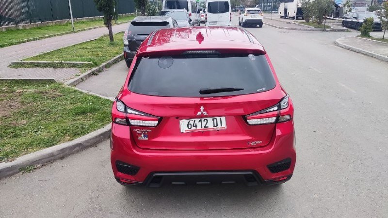 Mitsubishi Outlander Sport 7