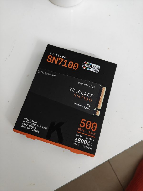 SSD WD SN7100 512GB новый