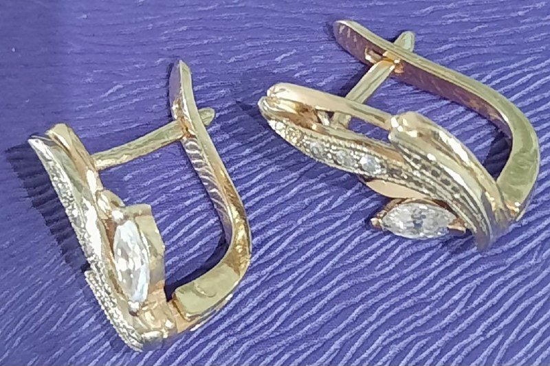 Золотые серьги с фианитами 585 проба 4