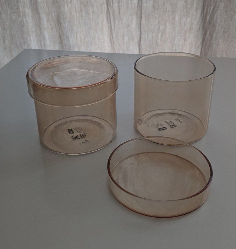 Ваза, стаканы, баночки, шкатулки, полотенце, бигуди, бокал Paulaner, стакан виски, рюмки, банка 3