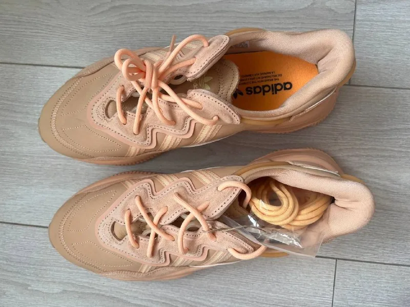 Кроссовки Adidas Ozweego и Calvin Klein 1