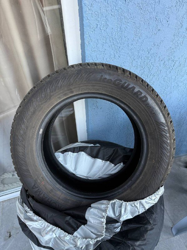 Шины зимние R16 205/65 Yokohama на шипах комплект 4 шт