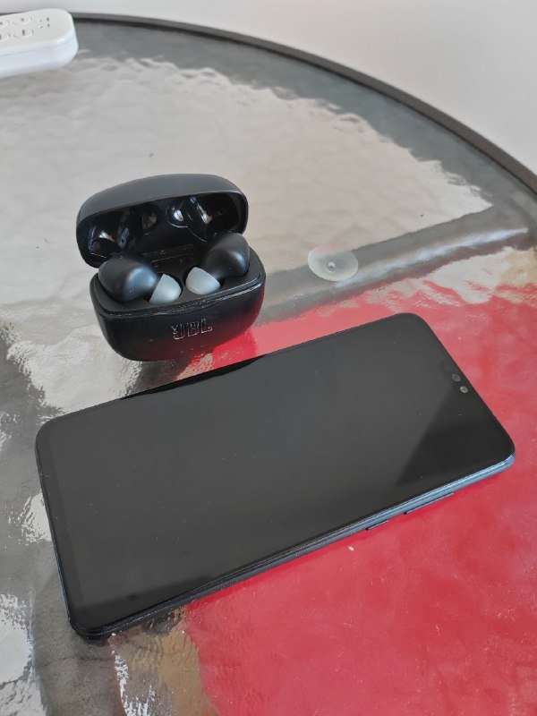 Honor 8X телефон, наушники JBL 2