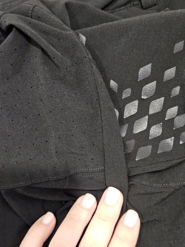 Черные легкие хайкинговые штаны Quechua, размер S 6