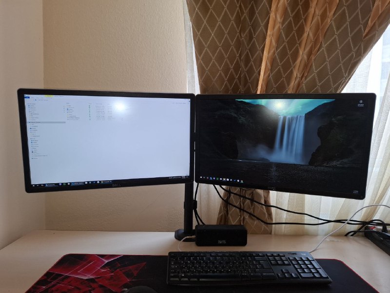 Два монитора Dell P2416D с кронштейном 7
