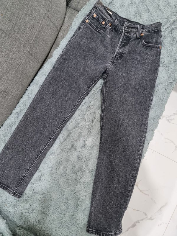 Джинсы levis размер s
