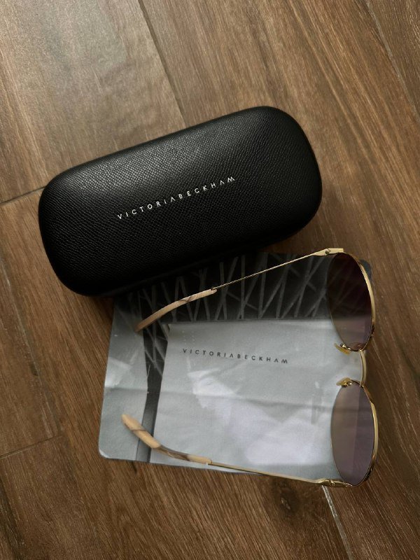 Солнцезащитные очки Victoria Beckham модель VBS95