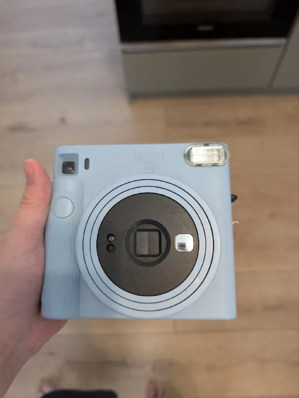Неработающий Instax Square