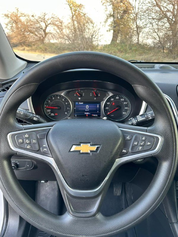 Chevrolet Equinox AWD LT 2022 белый 1.5L Turbo 7