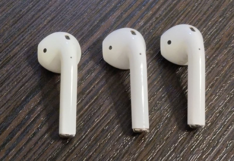 Наушники Airpods 2 поколения, 2 штуки нерабочие