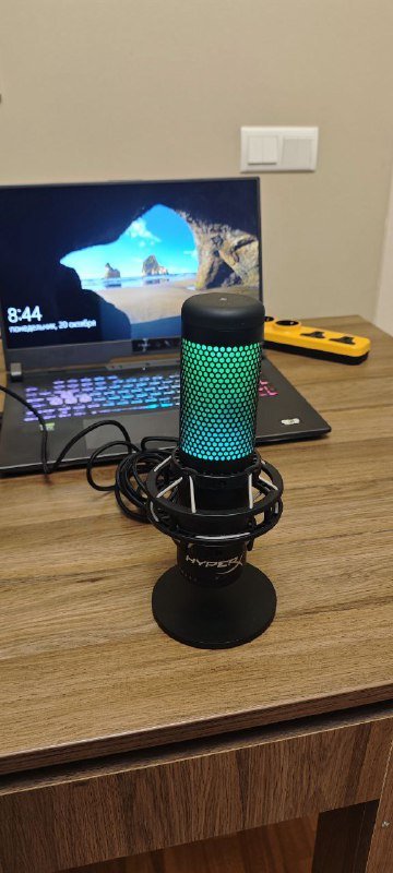 Микрофон HyperX QuadCast S с RGB-подсветкой 5