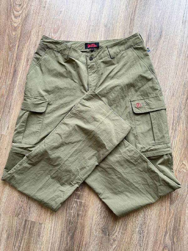 Винтажная рубашка, Плащ, Лонгслив, Рашгард, Джинсы, Оксфорды, Джинсы Levi’s, Лонгслив Nirvana, Штаны/шорты 9