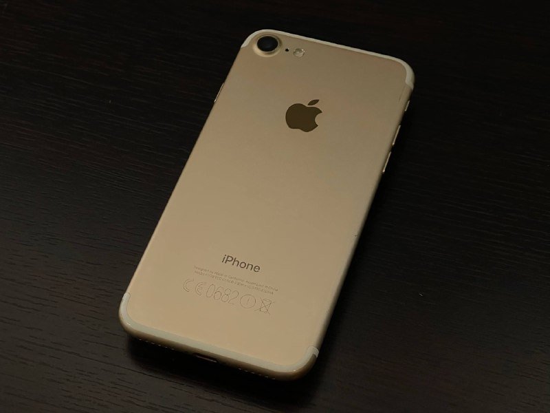 iPhone 7 32GB Gold 2