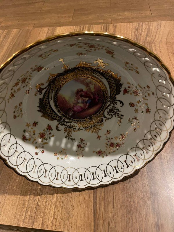 Декоративная фарфоровая вазочка 3