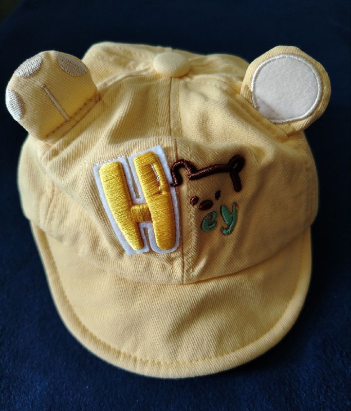 Silicone bib, pacifier clip, baby cups, hats 6