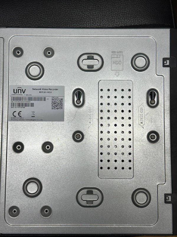 Сетевой видеорегистратор UNV NVR301-04LP 3