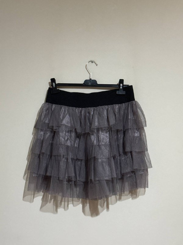 Брюки, сарафан, комбинезон, рубашка, худи, юбка, красный плащ 7